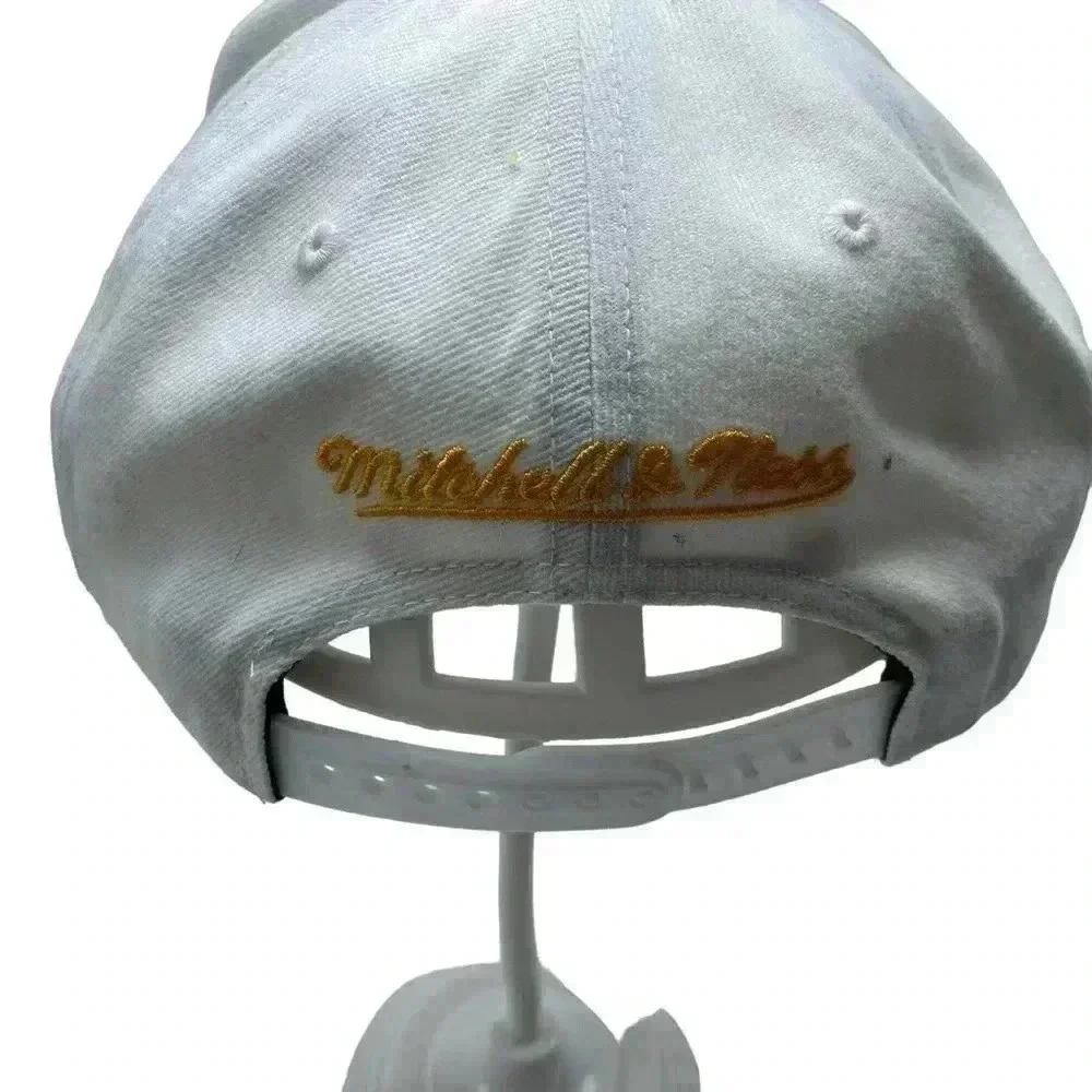 The Los Angeles Lakers Mitchell & Ness baseball hat NBA basketball SnapB…